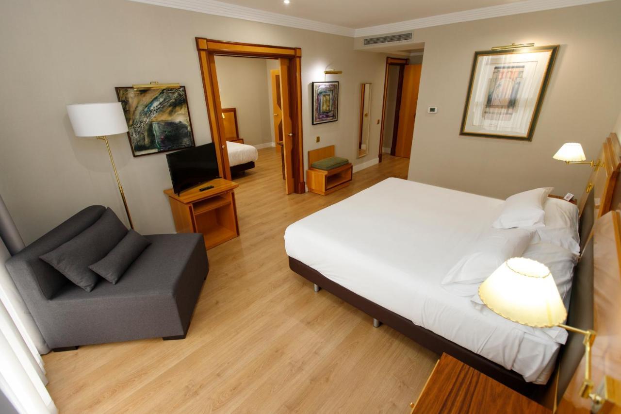 Hotel Oca Puerta Del Camino 4*